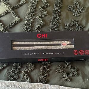 CHI the sparkler 1 inch volcanic lava ceramic hairstyling iron. never used